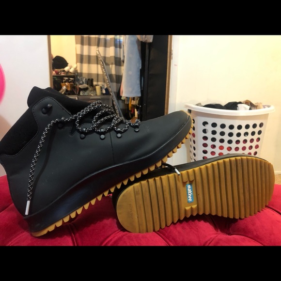 Native Boots 12/M - Picture 1 of 4